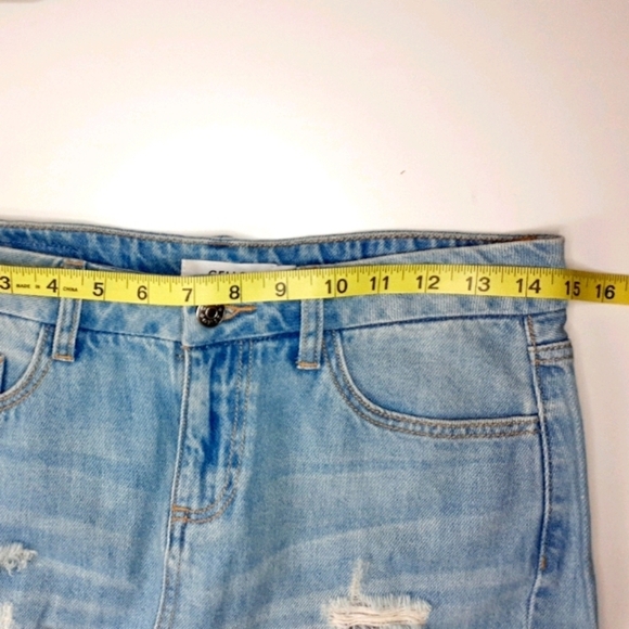 🌷 CELLO Women's Distressed Angled Cut Jean Skirt. - Picture 5 of 7